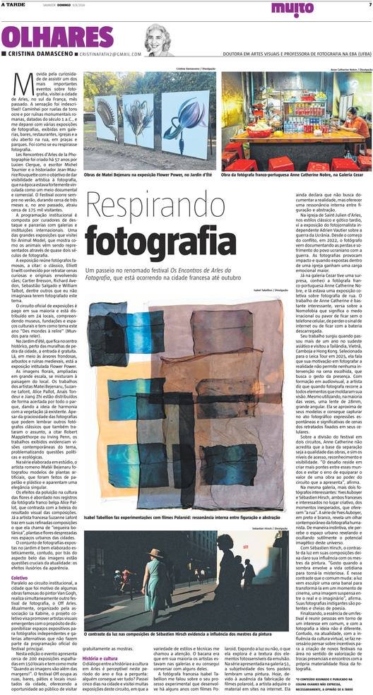 Page 7 of MUITO magazine in the daily A TARDE, Olhares column, featuring a photograph from the Nomophobia series.